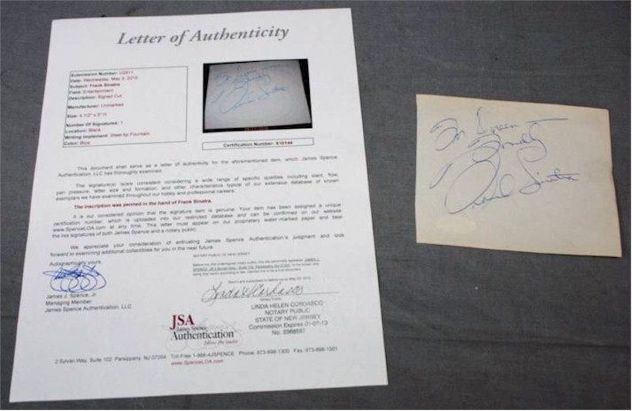 Frank Sinatra Autograph vintage - Nice bold signature JSA - Click Image to Close