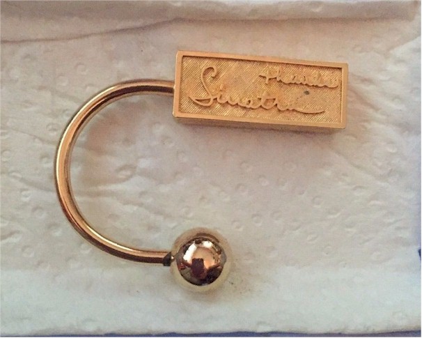 Frank Sinatra RARE Personal Gifted Gold Key Ring - Click Image to Close