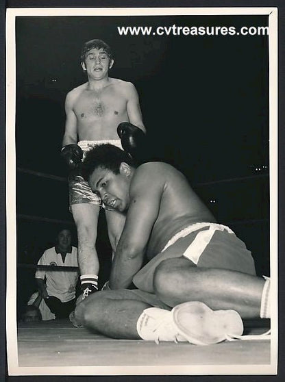 Muhammad Ali Original Vintage TYPE 1 Boxing Photo 1971 Floored
